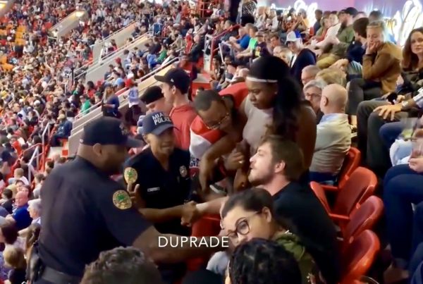 Un español se enfrenta a 10 años de prisión por un altercado durante un partido de la NBA