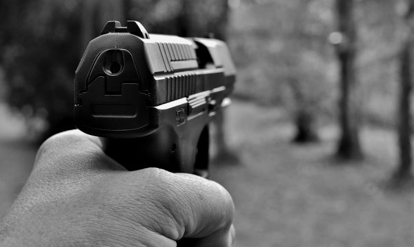 Piden tres años de prisión a un policía por salvar su vida