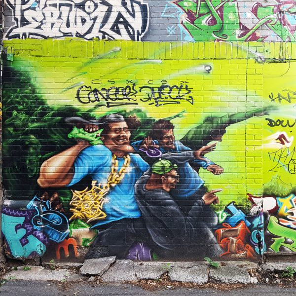 El “graffiti”, los “grafiteros”, delito o sanción administrativa, actuación policial…