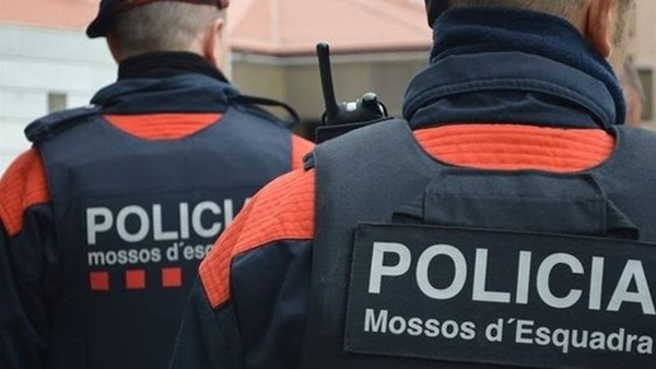 Colau retira a la policía de las calles y crea la figura del agente cívico que no puede detener ni identificar