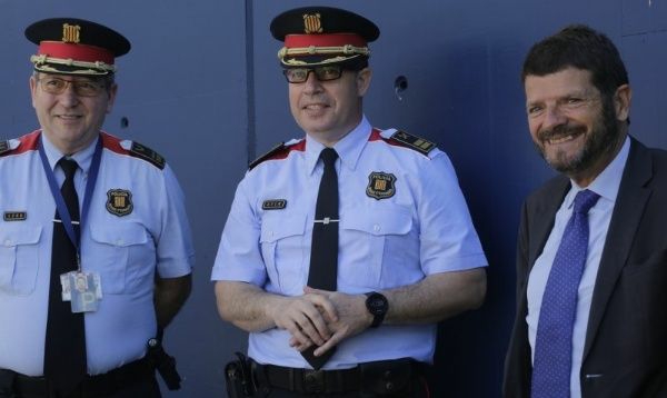 Escándalo en la concesión de medallas en la Policía Nacional que premian al independentismo catalán