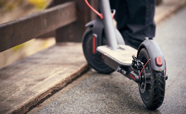 La DGT regula los patinetes eléctricos mediante una instrucción provisional