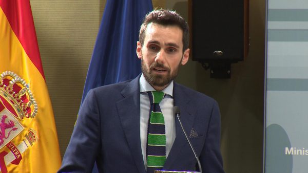 La red de farmacias colaborará con Policía Nacional y Guardia Civil en la protección de colectivos vulnerables secretario estado seguridad