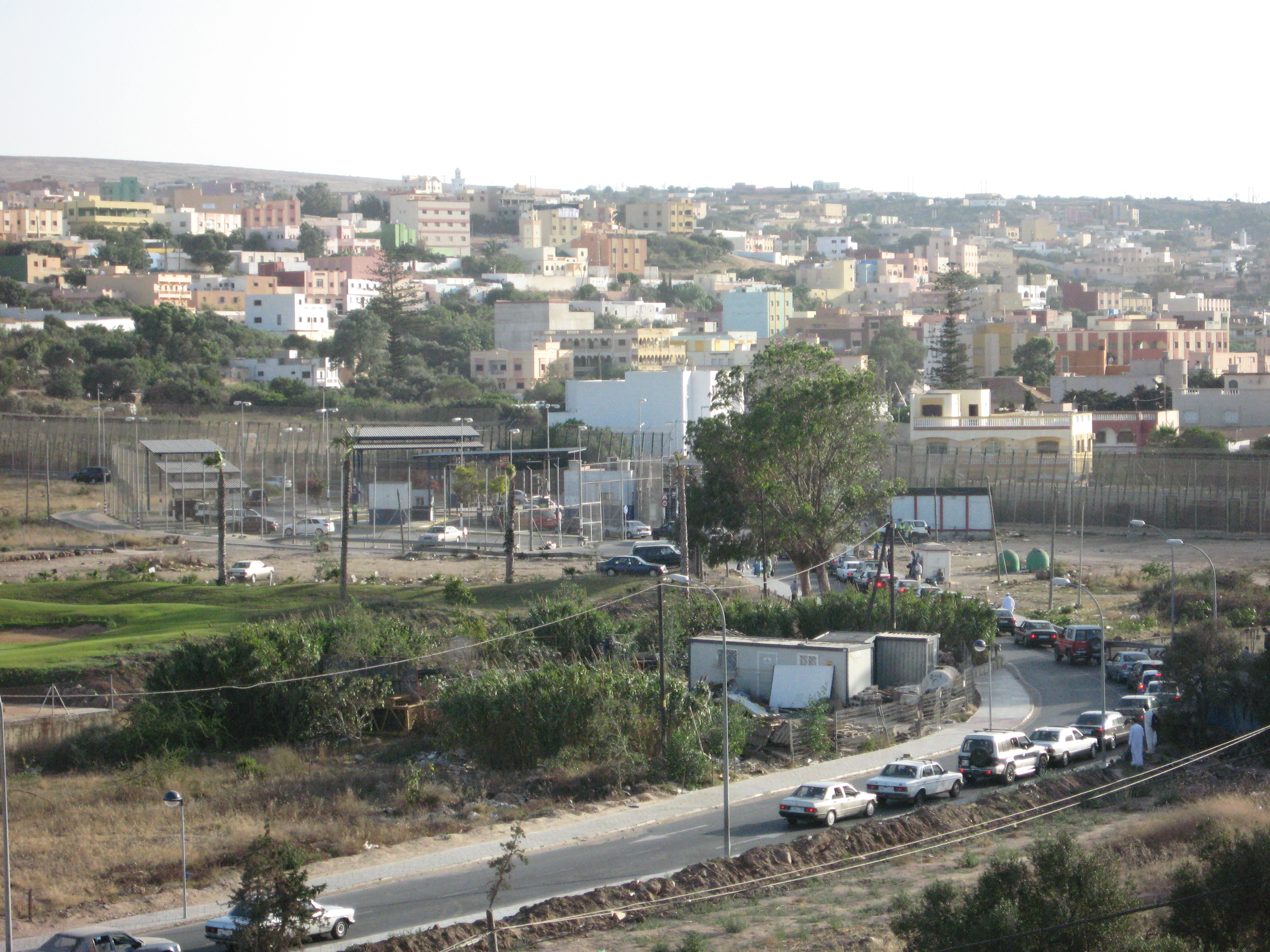 Operación contra el terrorismo yihadista: al menos diez detenciones en Melilla, una en Granada y dos en Nador Paso fronterizo Farjana Melilla