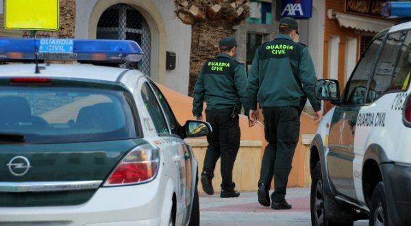 Guardia civil patrulla coronavirus