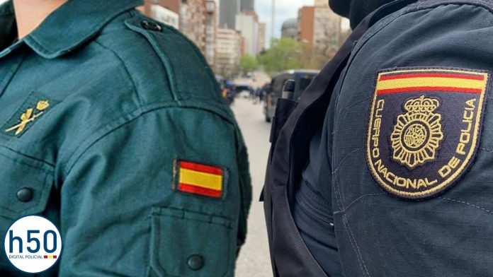 policia guardia civil bandera de España