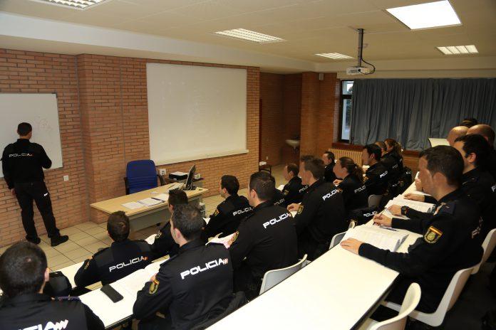 Escuela_Nacional_Policia_España_Clase