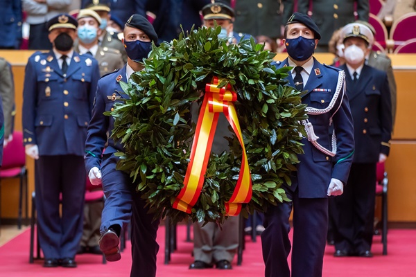 Homenaje a los fallecidos por la COVID-19