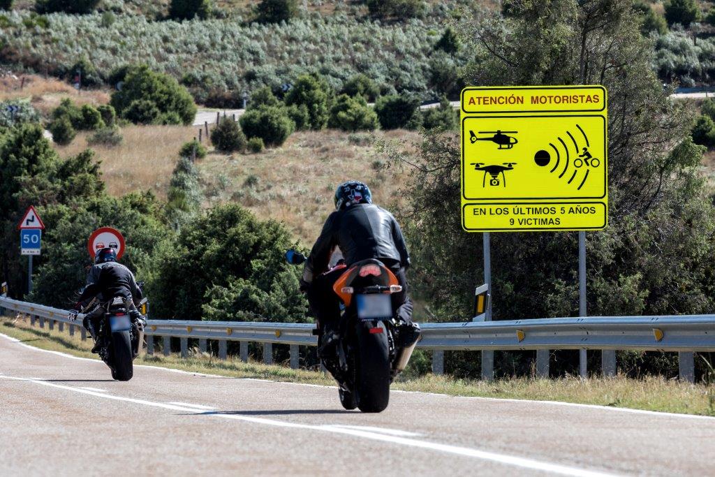 Espectacular persecución policial a un motorista drogado por las calles de Irún