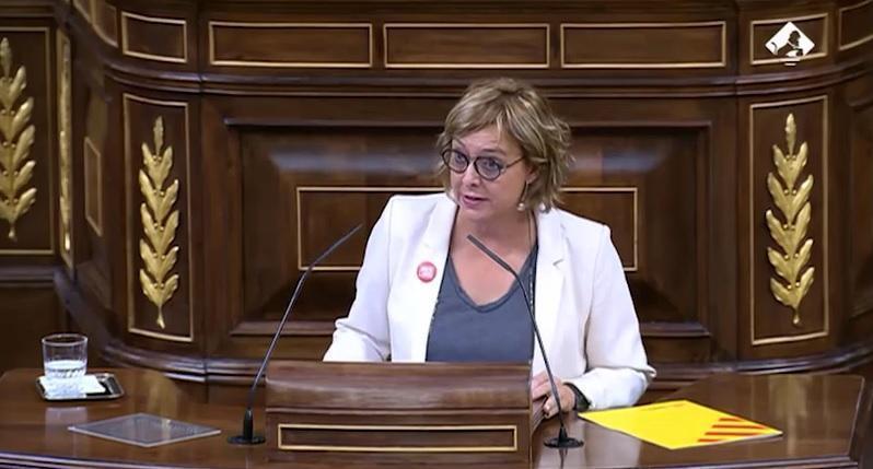 VÍDEO| Los policías nacionales llevarán a la diputada Montserrat Bassa ante los tribunales por por llamarles fuerzas de ocupación, cutres, salvajes, mutiladores, mentirosos, asesinos y torturadores
