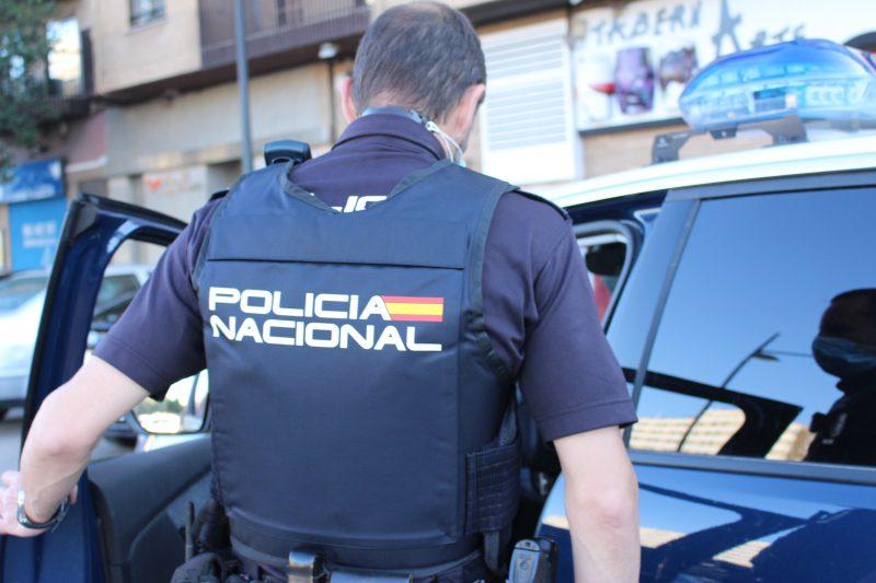 agente_policia_nacional_patrulla_h50