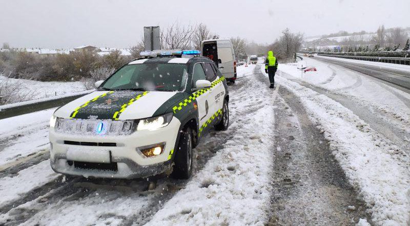 guardia-civil-nieve-hielo-h50