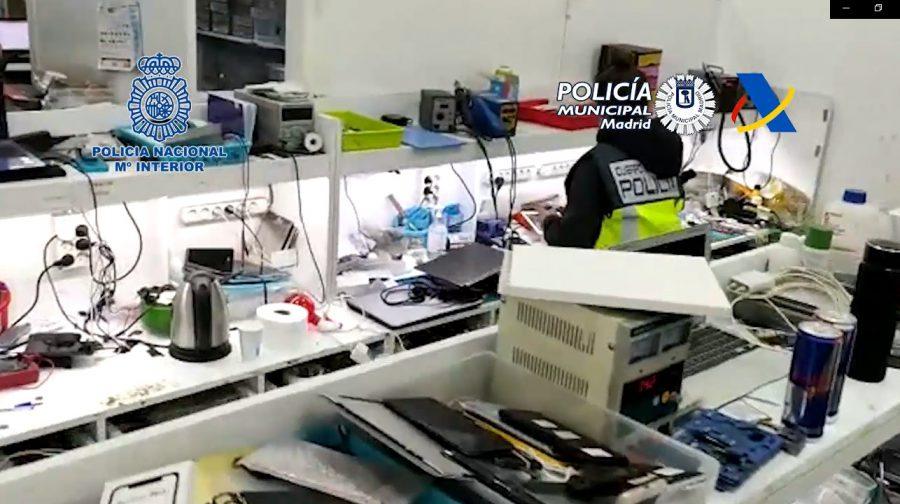 Incautados en Madrid más de 100.000 artículos falsos de telefonía móvil
