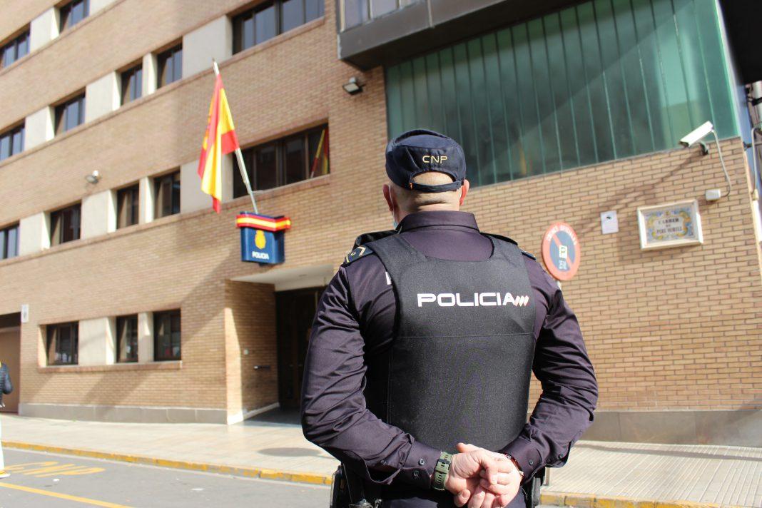 agente-h50-policia-nacional-espana-chaleco-antibalas