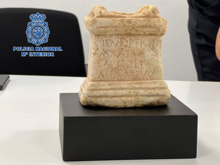 policia-altar-recuperado-tarragona-h50