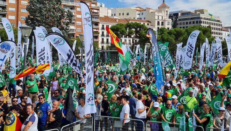 Más de 80.000 funcionarios se manifiestan en Madrid convocados por JUSAPOL y CSIF reclamando una subida y equiparación salarial justa