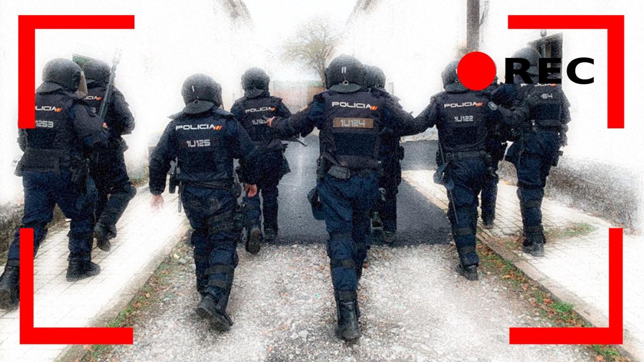El Gobierno y sus “socios” pretenden fomentar las grabaciones a policías reformando la Ley de Seguridad Ciudadana uip-antidisturbios-camara-grabar-h50