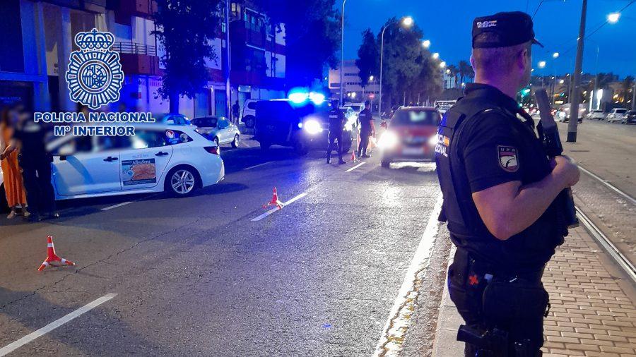 La Policía Nacional desarticula un punto de venta de droga y detiene a 11 personas en un dispositivo en Casitas Rosas
