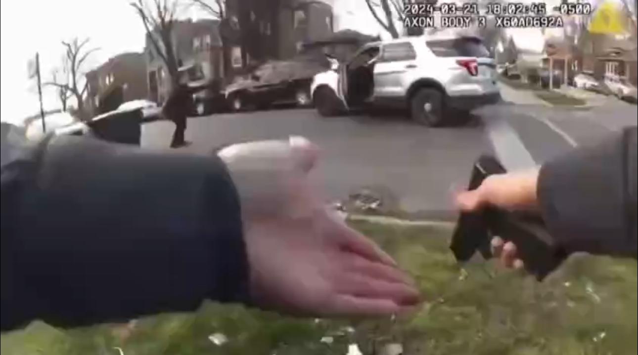 Desobedece a la policía y abre fuego antes de acabar neutralizado en Chicago