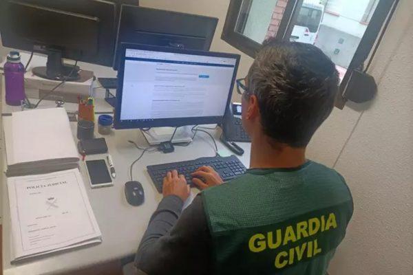 La Guardia Civil detiene a un hombre por usurpar la identidad de una persona durante años