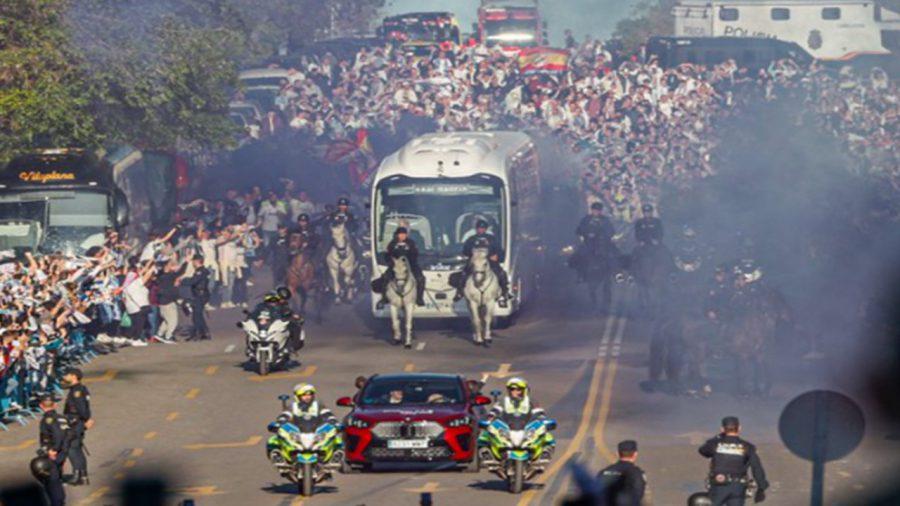 real-madrid-champions-autobus-policia-h50