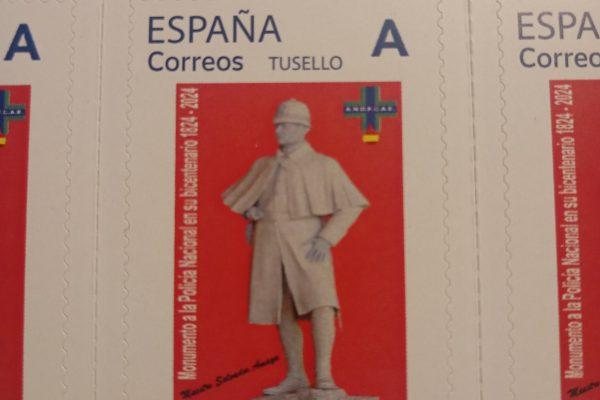 Sello postal: monumento al Bicentenario de la Policía Nacional
