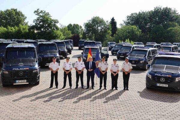 La Policía Nacional incorpora 55 nuevos vehículos para la UIP y la UPR policia_nacional_vehiculos_presentación_h50