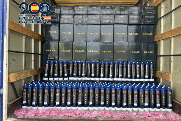La Policía Nacional incauta 1.800 kilos de “gas de la risa” a una organización criminal dedicada a la exportación de estupefacientes