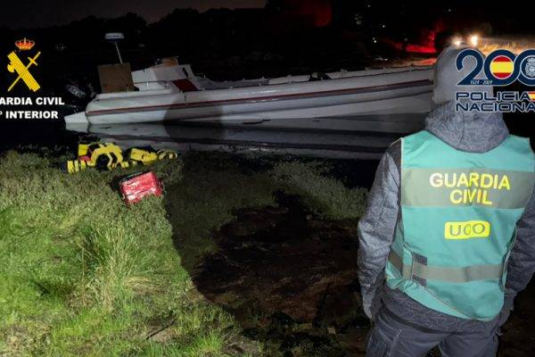 Desarticulada una organización criminal cuando se encontraba “alijando” más de una tonelada de cocaína